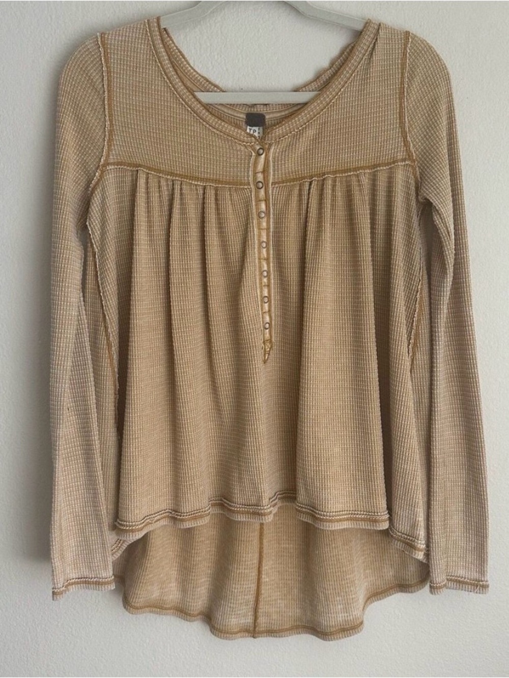 Free People Kai Thermal Swing Henley Top Beige Waffle Knit Tunic Size Small - Picture 4 of 6
